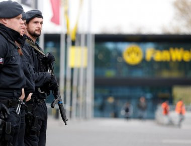 Ντόρτμουντ: Οι αρχές συνέλαβαν ύποπτο για την επίθεση στο πούλμαν